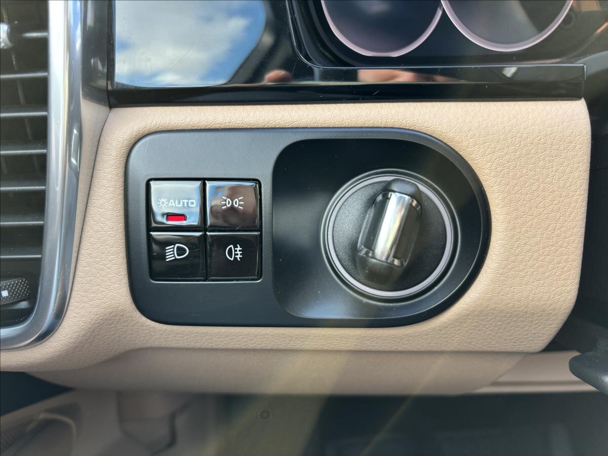 Porsche Cayenne SUV / Terénní 3,0 l 250 kw