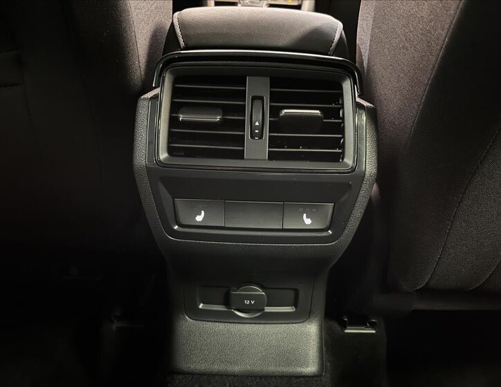 Škoda Karoq SUV / Terénní 1,5 l 110 kw