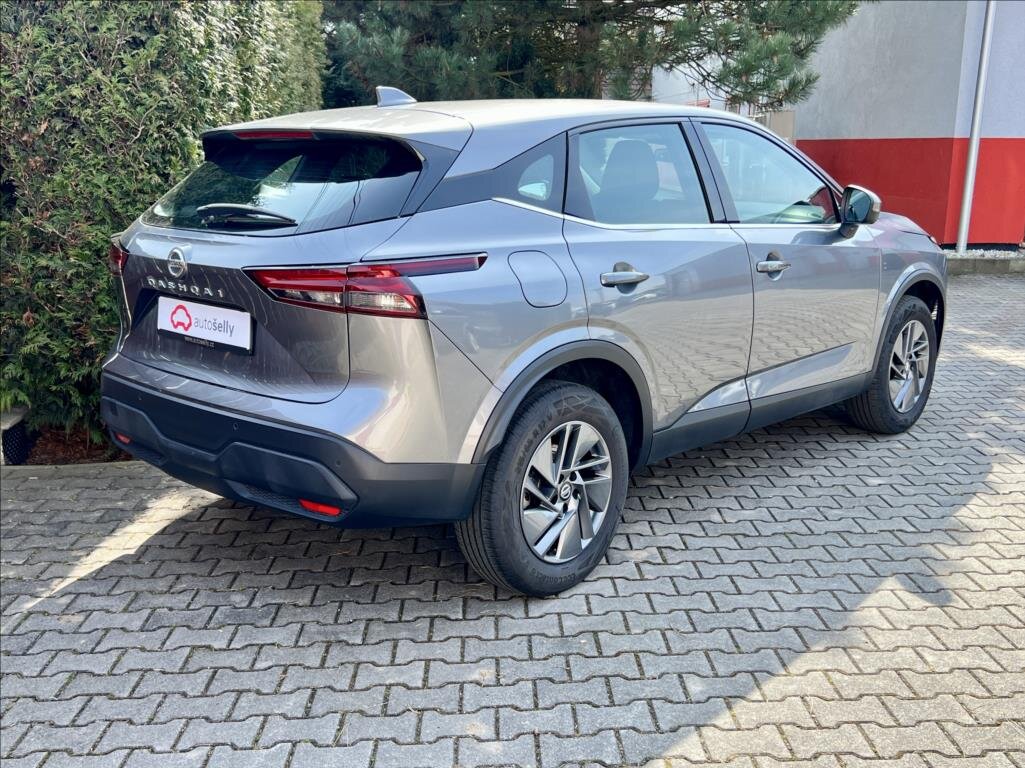 Nissan Qashqai SUV / Terénní 1,3 l 116 kw