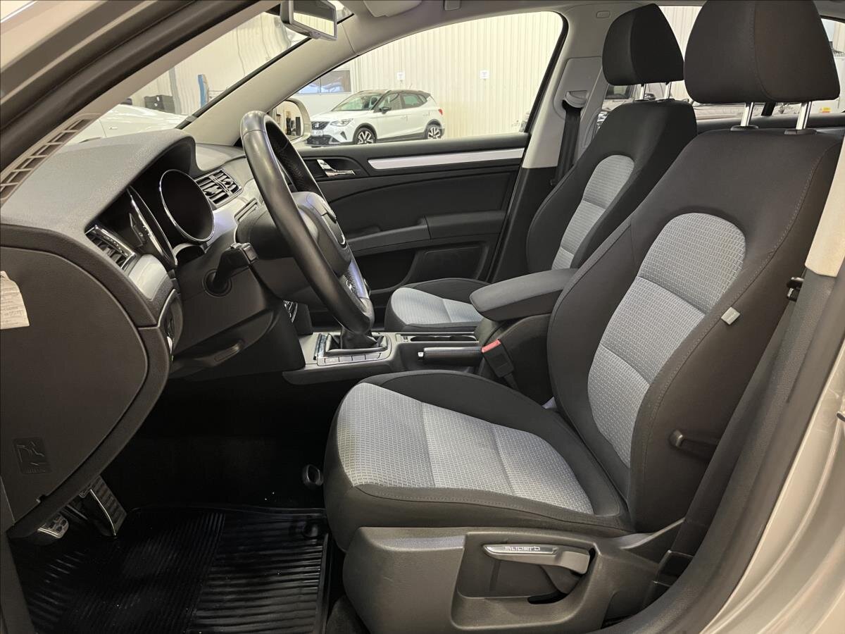 Škoda Superb Liftback 2,0 l 103 kw