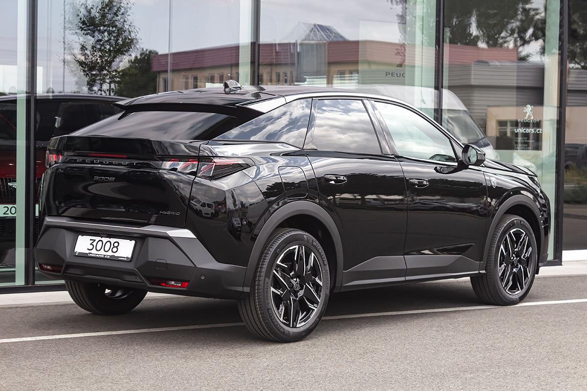 Peugeot 3008 Sedan 1,2 l 136 kw