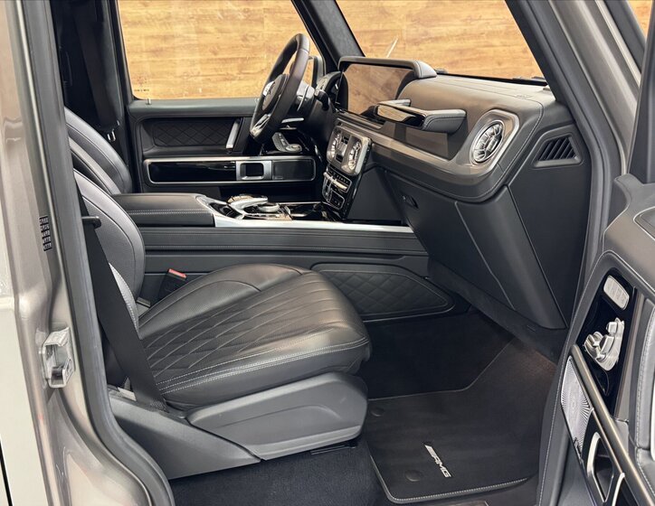 Mercedes-Benz Třídy G SUV / Terénní 4,0 l 430 kw