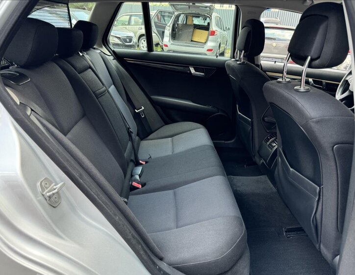 Mercedes-Benz Třídy C Kombi 2,1 l 100 kw