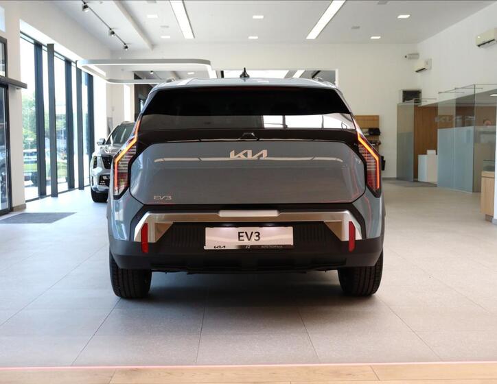 KIA EV3 6