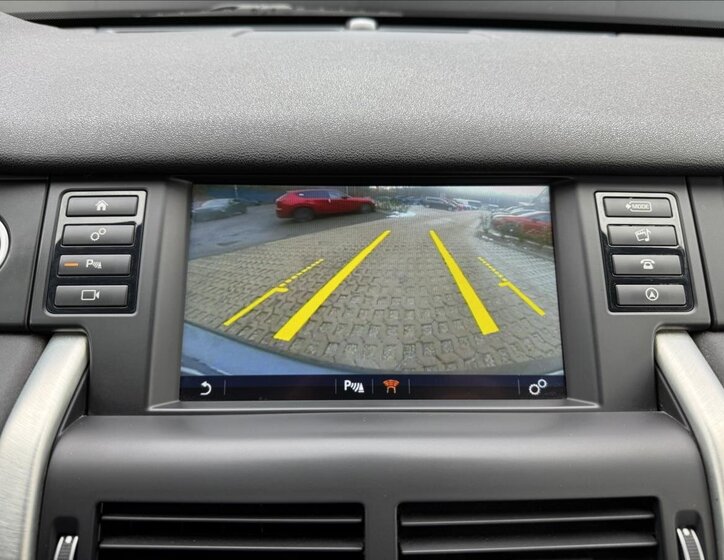 Land Rover Discovery Sport SUV 2,0 l 132 kw