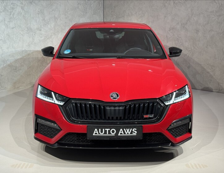 Škoda Octavia Sedan / Limuzína 2,0 l 180 kw