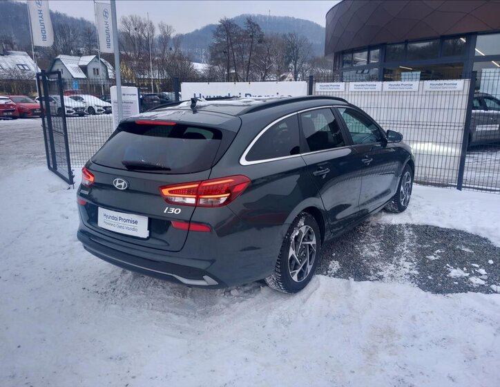 Hyundai i30 Kombi 998,0 73 kw