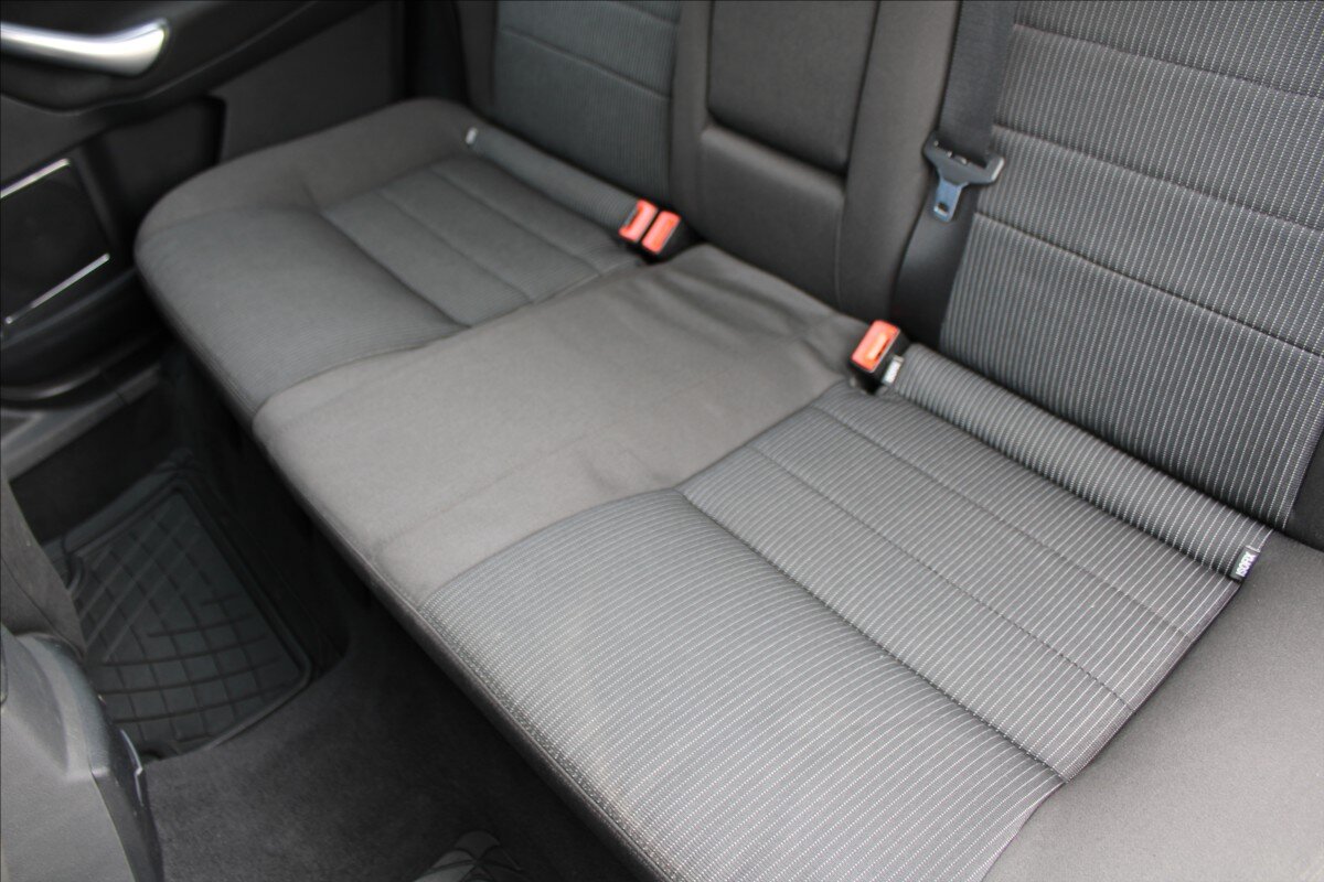 Ford Mondeo Liftback 2,0 l 103 kw