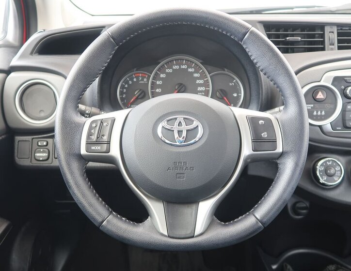 Toyota Yaris 14