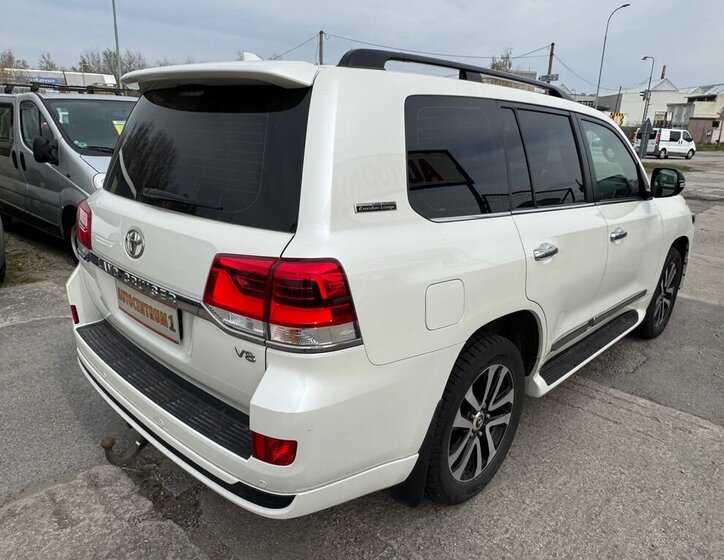 Toyota Land Cruiser SUV / Terénní 4,5 l 186 kw