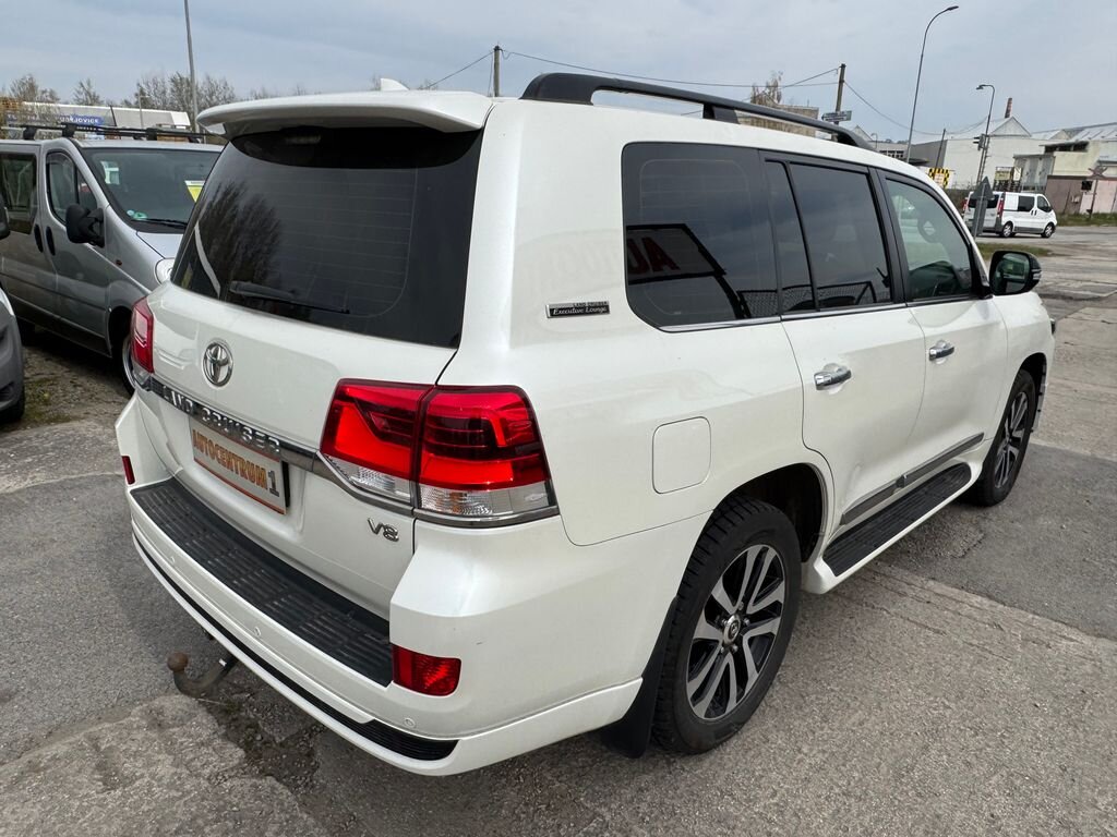 Toyota Land Cruiser SUV / Terénní 4,5 l 186 kw