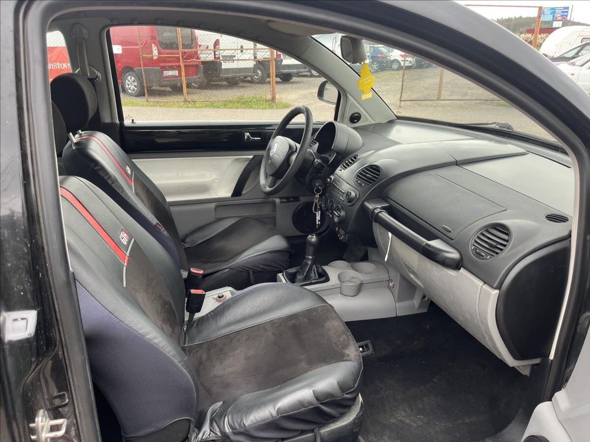 Volkswagen New Beetle Hatchback 1,6 l 74 kw