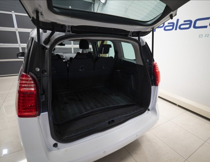 Peugeot 5008 MPV 1,6 l 88 kw