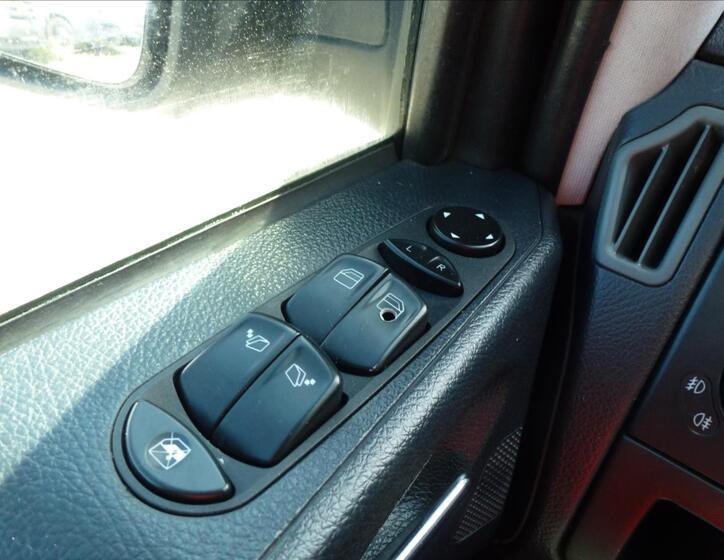 Mercedes-Benz Viano 30