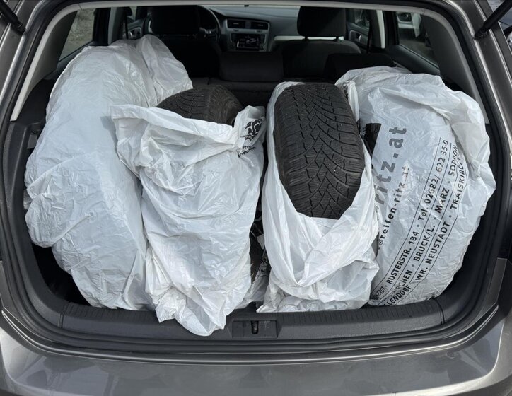 Volkswagen Golf Hatchback 1,2 l 63 kw