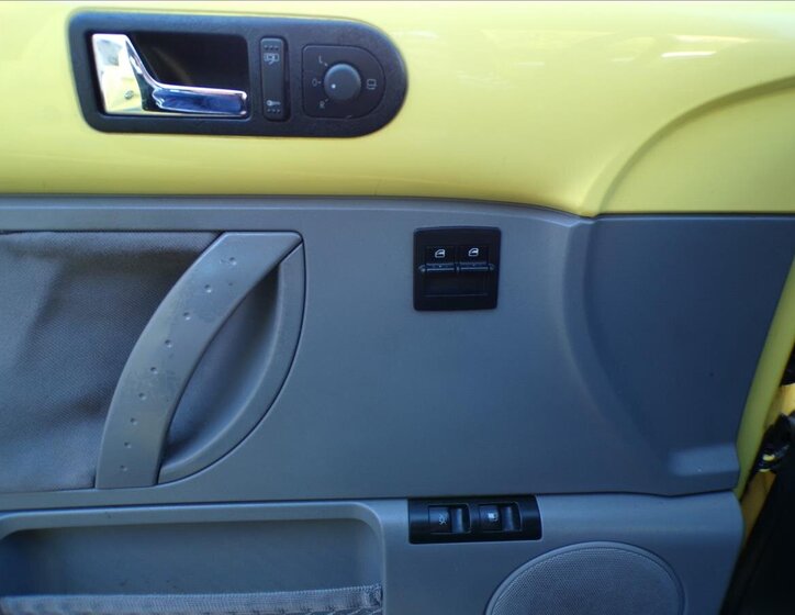 Volkswagen New Beetle Hatchback 2,0 l 85 kw