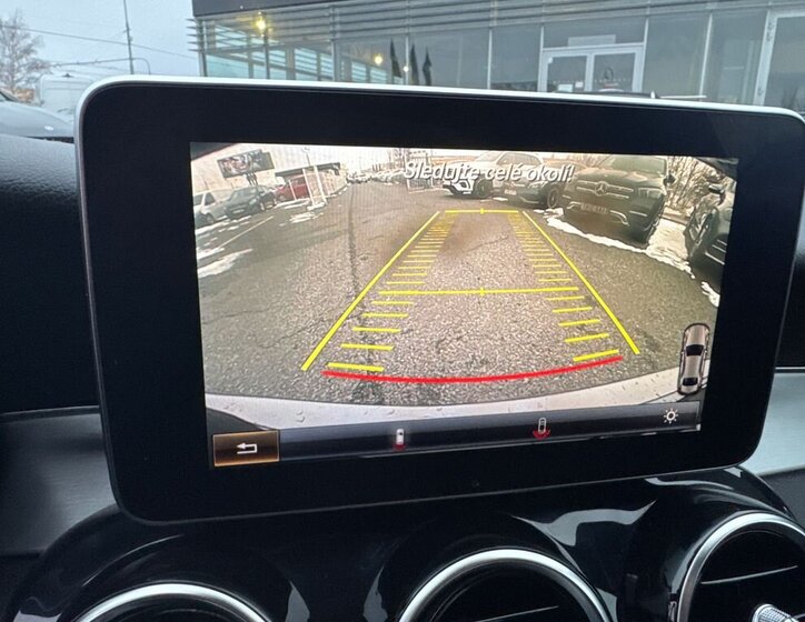 Mercedes-Benz Třídy C Sedan 2,1 l 150 kw