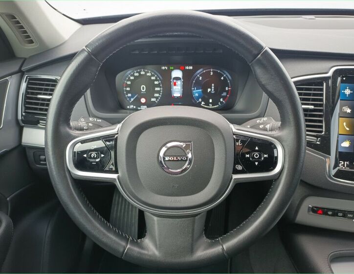 Volvo XC90 19