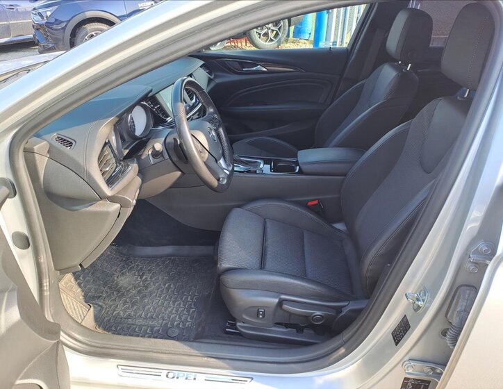 Opel Insignia Liftback 2,0 l 125 kw