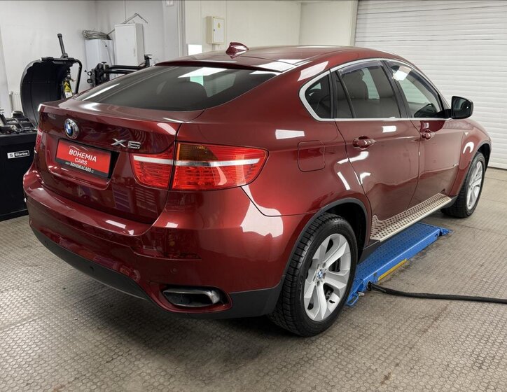 BMW X6 SUV 3,0 l 225 kw