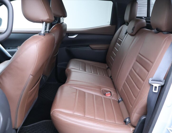 Mercedes-Benz Třídy X Pick-up 2,3 l 140 kw
