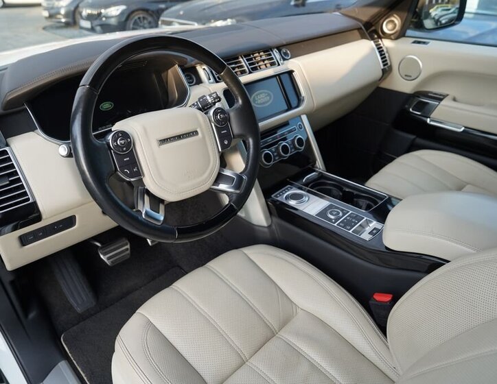 Land Rover Range Rover SUV / Terénní 4,4 l 250 kw