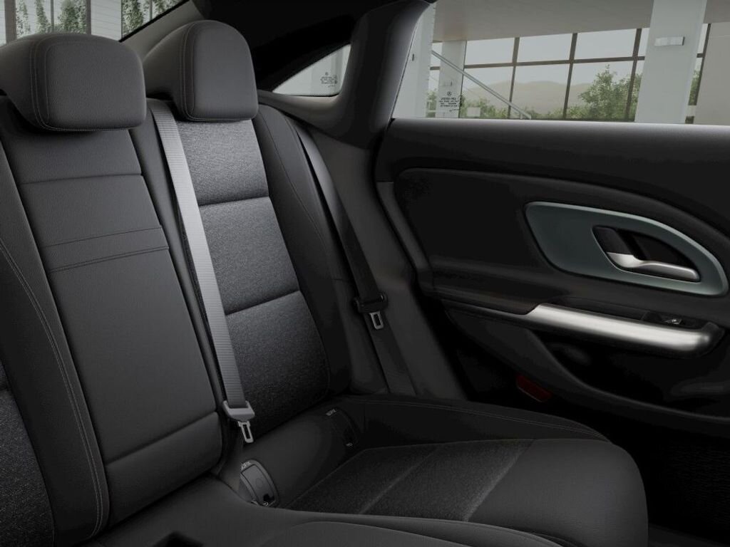 Mercedes-Benz CLA Sedan / Limuzína 1,5 l 122 kw