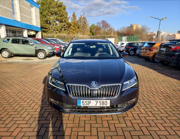 Škoda Superb Kombi 2,0 l 140 kw