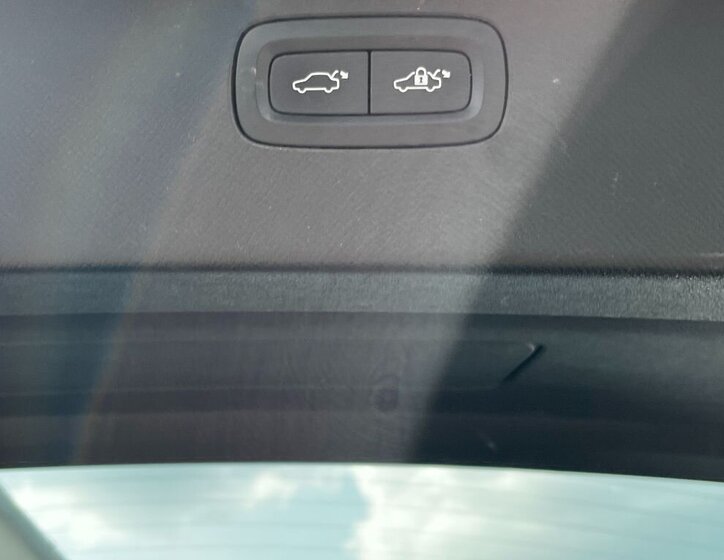 Volvo XC90 SUV / Terénní 2,0 l 335 kw