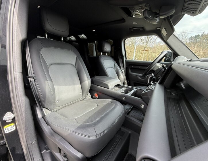 Land Rover Defender SUV / Terénní 3,0 l 221 kw