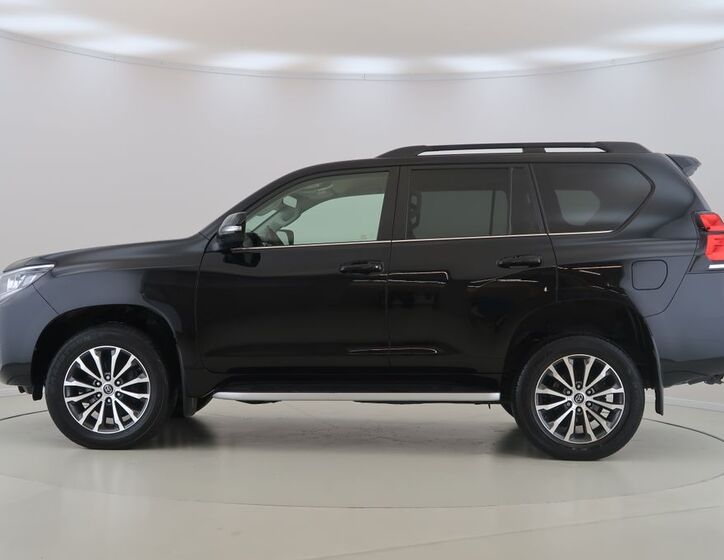 Toyota Land Cruiser 8