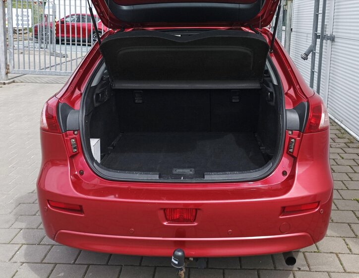 Mitsubishi Lancer Hatchback 1,6 l 86 kw