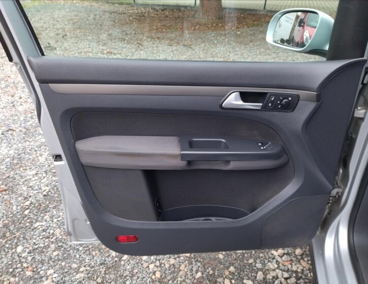 Volkswagen Touran 17