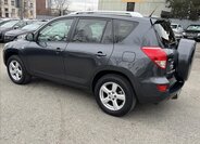 Toyota RAV4 SUV / Terénní 2,2 l 100 kw