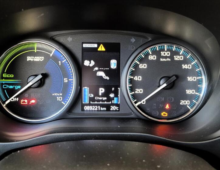 Mitsubishi Outlander 23