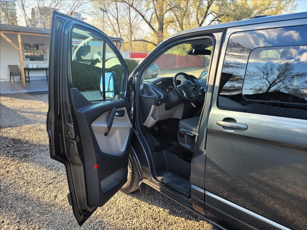 Ford Tourneo Custom MPV 2,0 l 125 kw