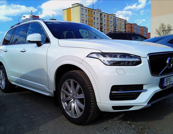 Volvo XC90 SUV / Terénní 2,0 l 173 kw