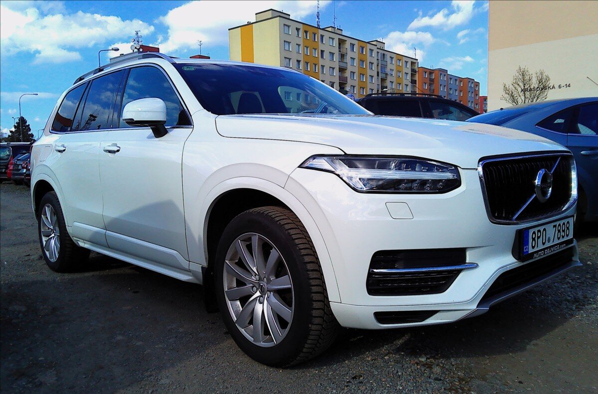 Volvo XC90 SUV / Terénní 2,0 l 173 kw