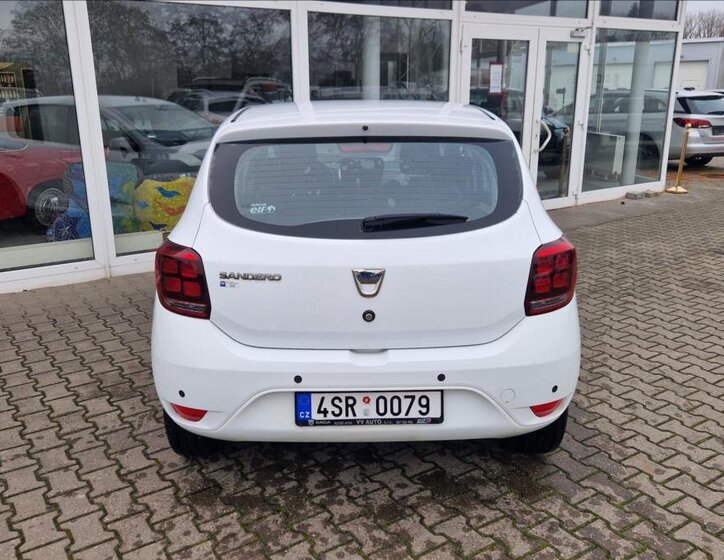 Dacia Sandero 8