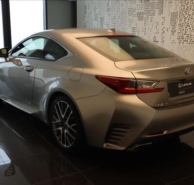 Lexus RC 200t 8