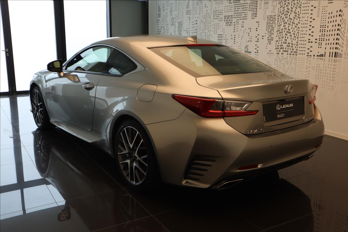 Lexus RC 200t