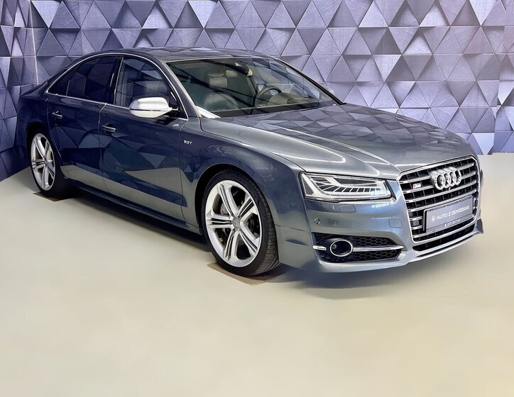 Audi S8 Sedan / Limuzína 4,0 l 382 kw