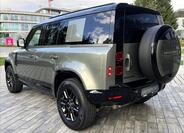 Land Rover Defender 4