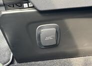 Ford Tourneo Custom 37