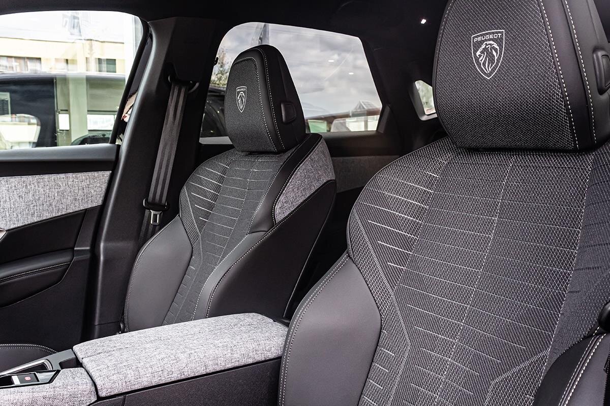 Peugeot 3008 SUV / Terénní 1,2 l 107 kw