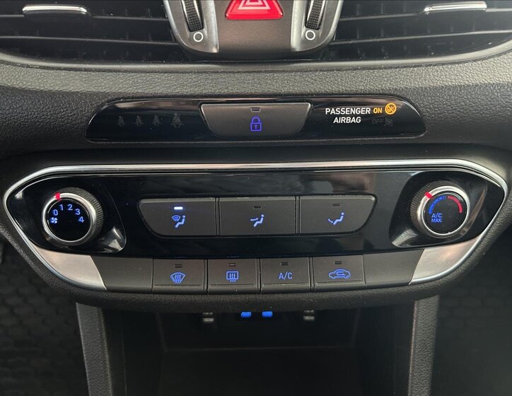 Hyundai i30 Kombi 998,0 88 kw