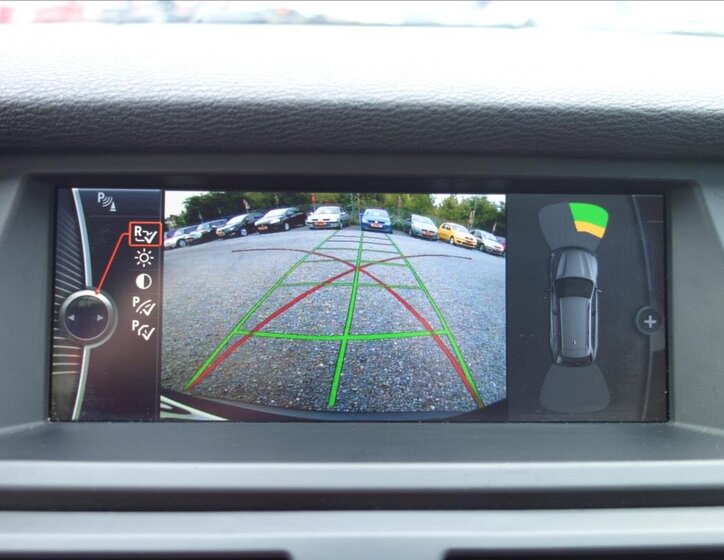 BMW X5 SUV 3,0 l 225 kw