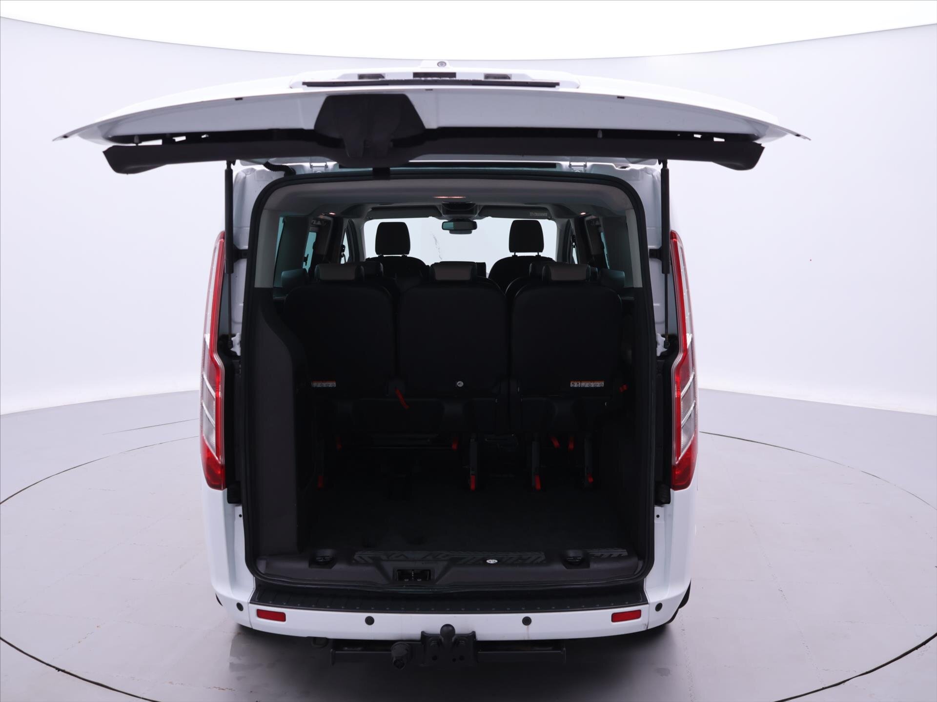 Ford Tourneo Custom Kombi 2,2 l 114 kw