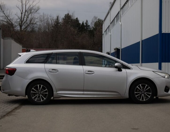 Toyota Avensis Kombi 1,6 l 82 kw