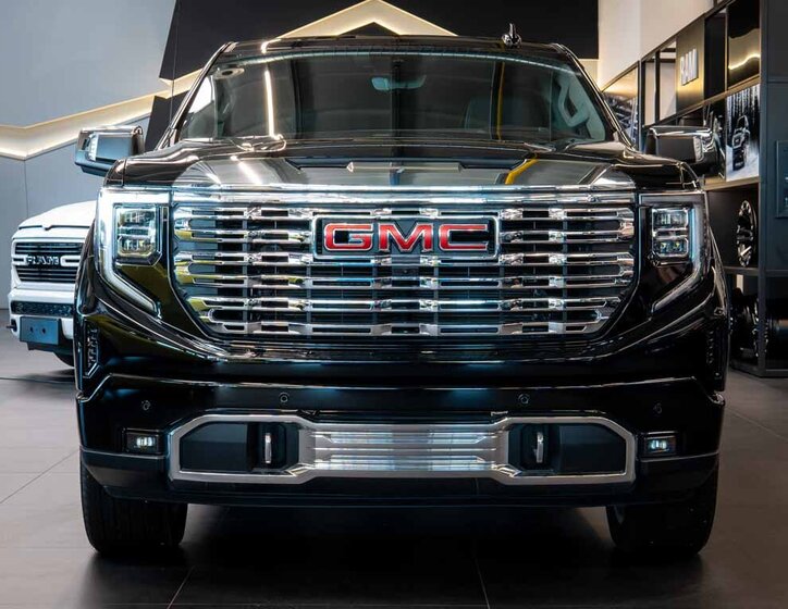 GMC Sierra Pick-up 6,2 l 313 kw